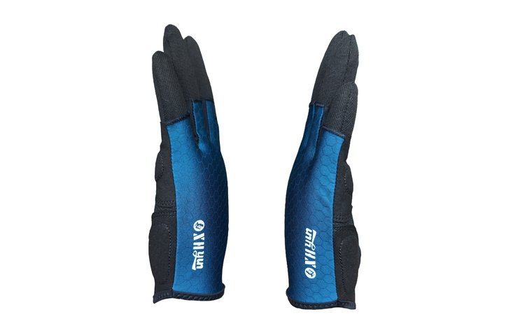 lightweight waterproof gloves hiking